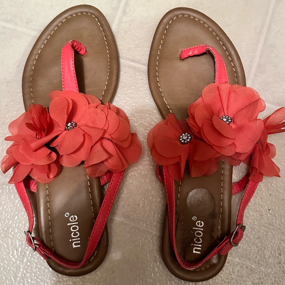 Floral flip flops